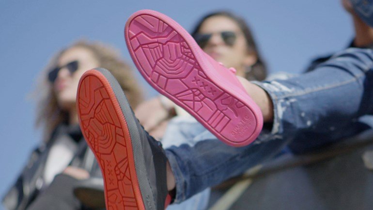 Castricummer maakt Kauwgomschoen